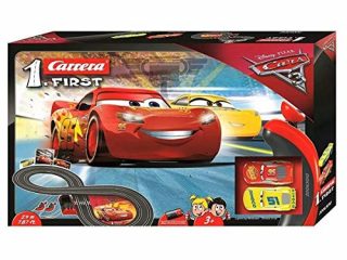 Carrera First - Disney Pixar Cars Circuito de Coches de Dinoco Cruz Ramirez, Pista de 2.4m