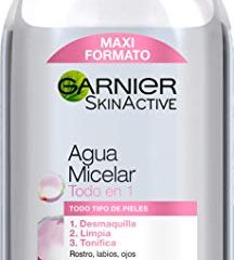Garnier Skin Active, Agua Micelar Clásica Todo en Uno, Desmaquillante, Limpiador Facial, Limpia Rostro, Labios y Ojos, Sin Aclarado, para Todo Tipo de Pieles, Formato Maxi, 700 ml