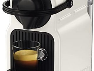 Krups Nespresso Inissia XN1001 - Cafetera monodosis de cápsulas Nespresso, 19 bares, apagado automático, color blanco, 14 cápsulas interior