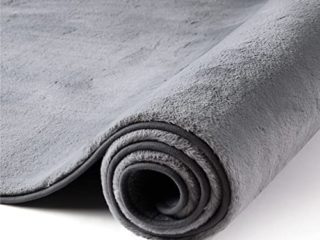 Bedsure Alfombra Dormitorio Pequeña Gris - Alfombra Habitación Matrimonio de Pelo Corto Suave Peluda, Alfombra Cuarto Lavable para Pie de Cama, 60x90 cm