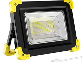 Foco LED Recargable, Foco LED Portátil 120 LEDs/ 8000 Lúmenes/ Panel Solar/ Batería Externa de 14000mAh/ 4 Modos de Iluminación/ Base Magnética, Ideal para Camping, Trabajo, Pesca, Color Negro