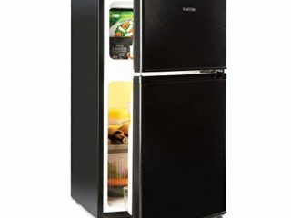 Klarstein Big Daddy Cool – Combinación Nevera-Congelador, Neveras silenciosas de 61L de capacidad, Eficiencia energética clase F, Frigorífico de 35L, Congelador de 26L, Negro