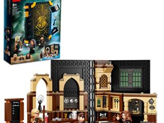 LEGO 76397 Harry Potter Momento Hogwarts Clase de Defensa, Set de Construcción, Juego de Viaje en Forma de Libro con Mini Figuras