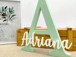 Letra con Nombre decorativa personalizada para apoyar o colgar. Medidas y Colores a elegir. Habitación infantil, regalos originales