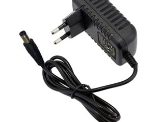 LEYF Universal Adaptador de Fuente de alimentación 12V DC 1.5A, AC 100-240V 50/60Hz, Adaptador de Corriente, Cargador / 120 cm Longitud del Cable (Conector Jack de 5,5 – 2,5 mm)