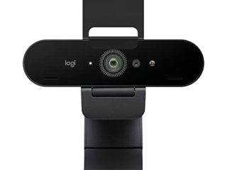 Logitech Brio Stream Webcam - Videollamadas Ultra 4K HD, micro con cancelación de ruido, corrección de luz HD, gran angular, para Microsoft Teams, Zoom, Google Meet en PC/Mac - Negro