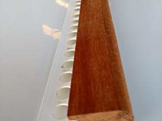 Mamperlán perfil madera Niagón para peldaño y escalera 1,00mt L30