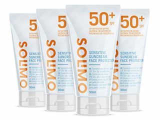 Marca Amazon - Solimo - SUN - Crema solar facial para pieles sensibles FPS 50+, con vitamin E, antioxidante (4x50 ml)