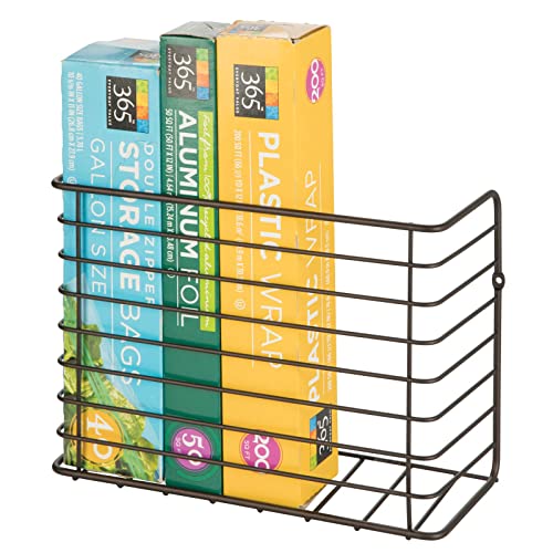 mDesign Cesta de alambre para colgar en la pared o en la puerta del armario – Estanterías metálicas resistentes – Práctico estante para cocina en metal – color bronce