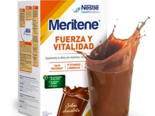 Meritene® Fuerza y Vitalidad Batido - Formato Polvo - Chocolate - 15 sobres de 30 g - Suplementa tu nutrición y refuerza tu sistema inmune con vitaminas, minerales y proteínas