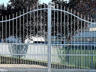 Puerta de doble puerta galvanizada en caliente de hierro macizo (no incluye columnas) 3000 x 2306 mm. Taliani Ferro (Kit de accesorios incluido)