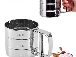 Tamizador de Harina Profesional para Repostería y Azucar Glas o Cacao, Tamiz y Espolvoreador para Harina, Cedazo Metálico con Mango Ergonómico, Cribador Profesional Grande y Cómodo