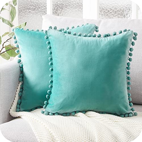 Topfinel Juego de 2 Cojines Fundas Terciopelo Decorativa Hogar Almohadas Fundas con Pelota de Color Sólido para Cama Sofás Sala de Estar Dormitorio Sala de Estudio Jardín Coche 40x40cm Verde Menta