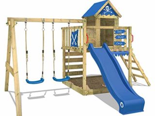 WICKEY Parque infantil de madera Smart Cave con columpio y tobogán azul, Casa de juegos de jardín con arenero y escalera para niños